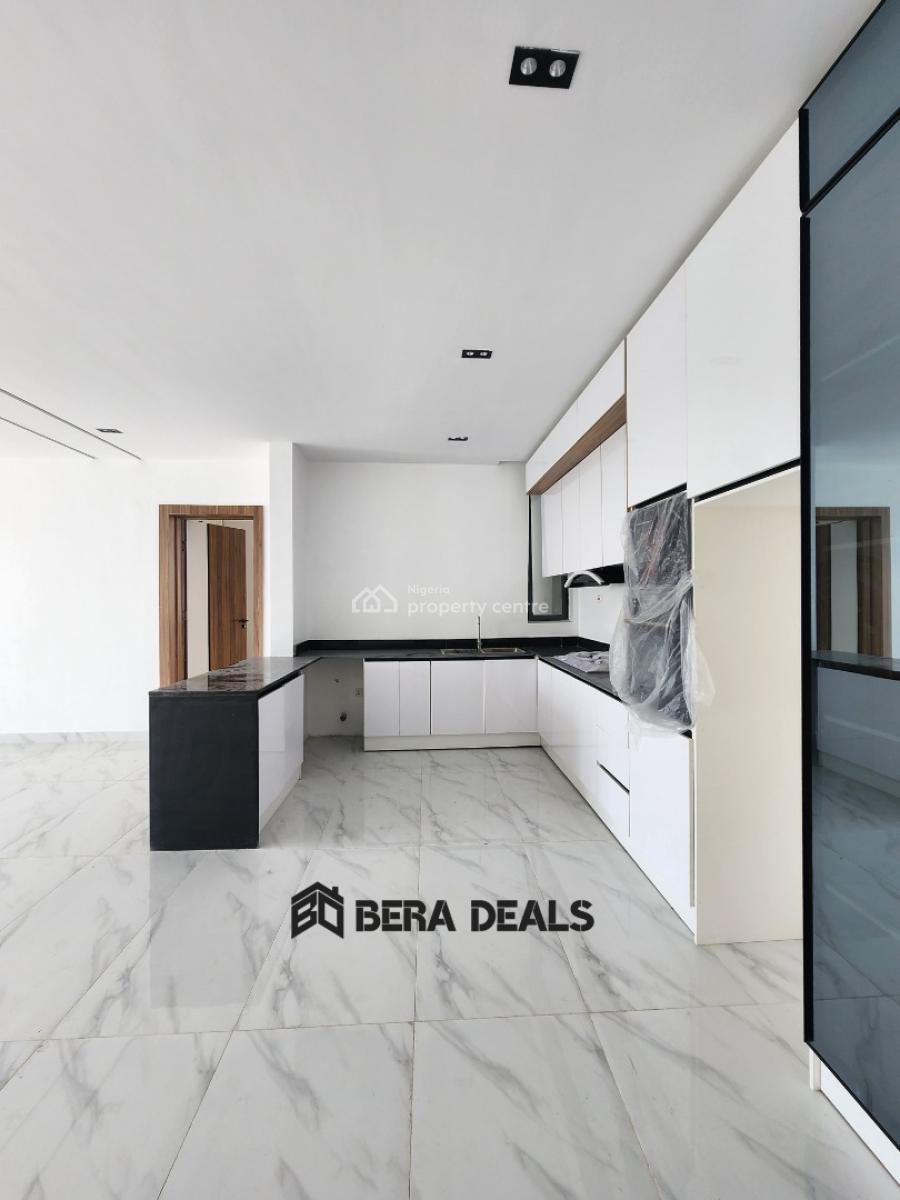 Luxury 2 Bedroom Apartment, Lekki Phase 1, Lekki, Lagos, Block of Flats for Sale