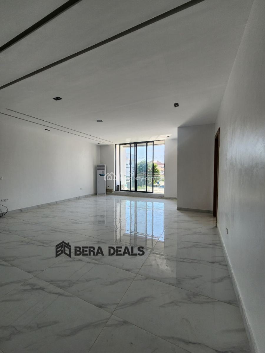 Luxury 2 Bedroom Apartment, Lekki Phase 1, Lekki, Lagos, Block of Flats for Sale