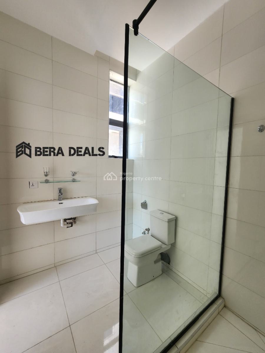 Luxury 2 Bedroom Apartment, Lekki Phase 1, Lekki, Lagos, Block of Flats for Sale