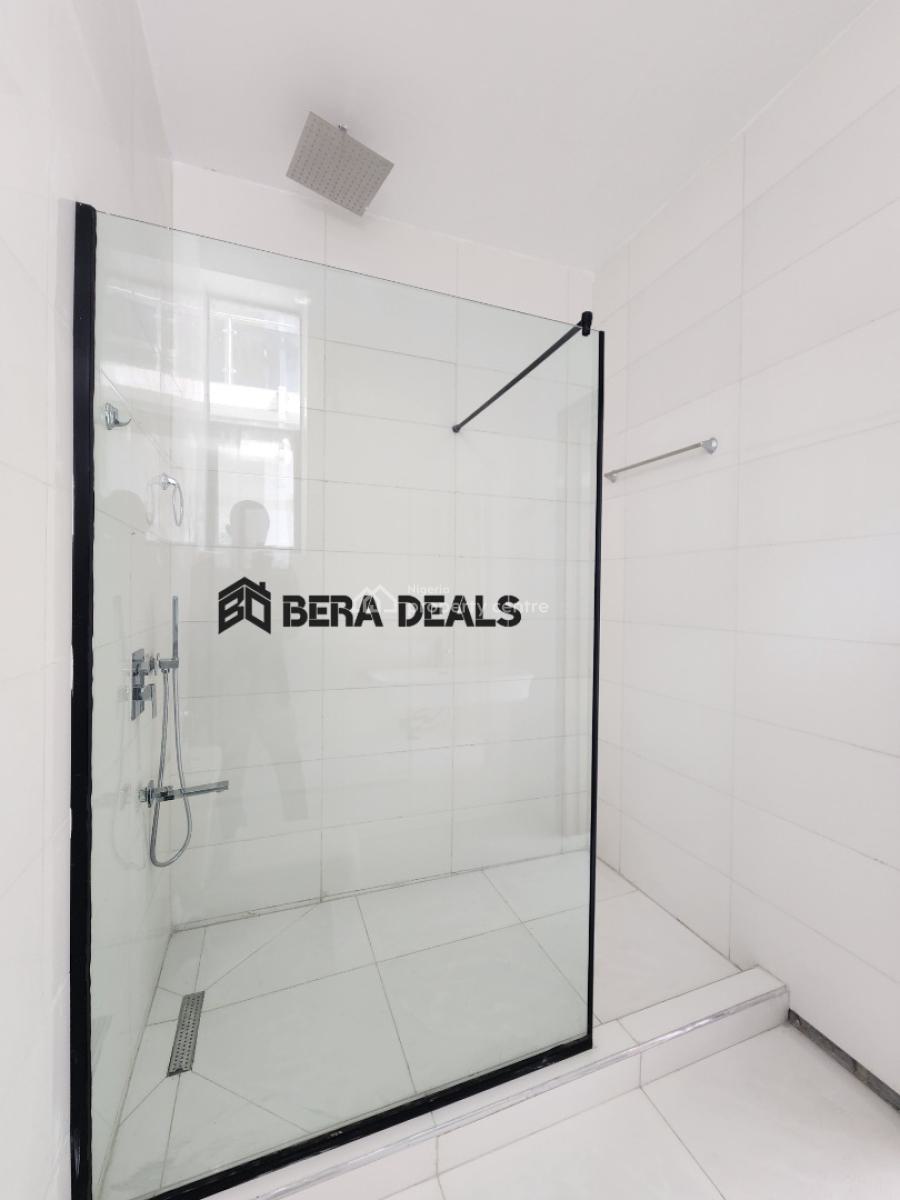 Luxury 2 Bedroom Apartment, Lekki Phase 1, Lekki, Lagos, Block of Flats for Sale