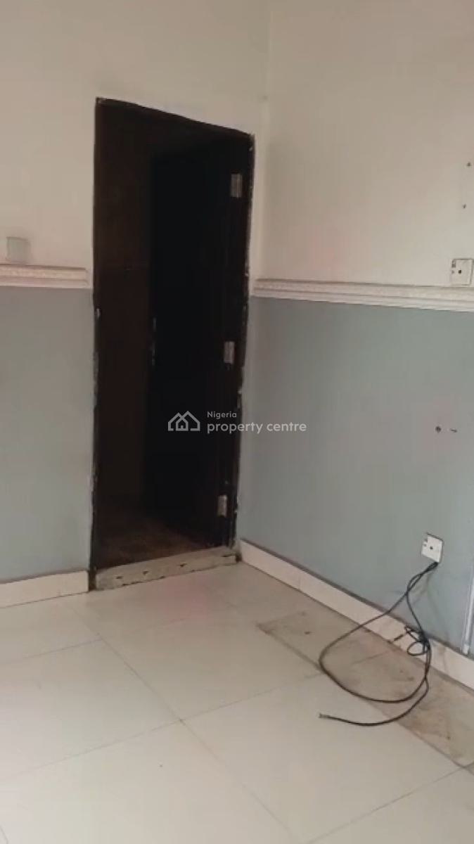 Clean 2 Bedroom Flat, Upstairs, All Room Ensult,  Personal Prepaid, Off Samuel Str, Ogudu Express, Ogudu, Lagos, Flat / Apartment for Rent