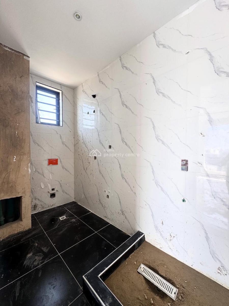 Stunning 2 Bedroom Apartment with Bq, Lekki, Lagos, Block of Flats for Sale