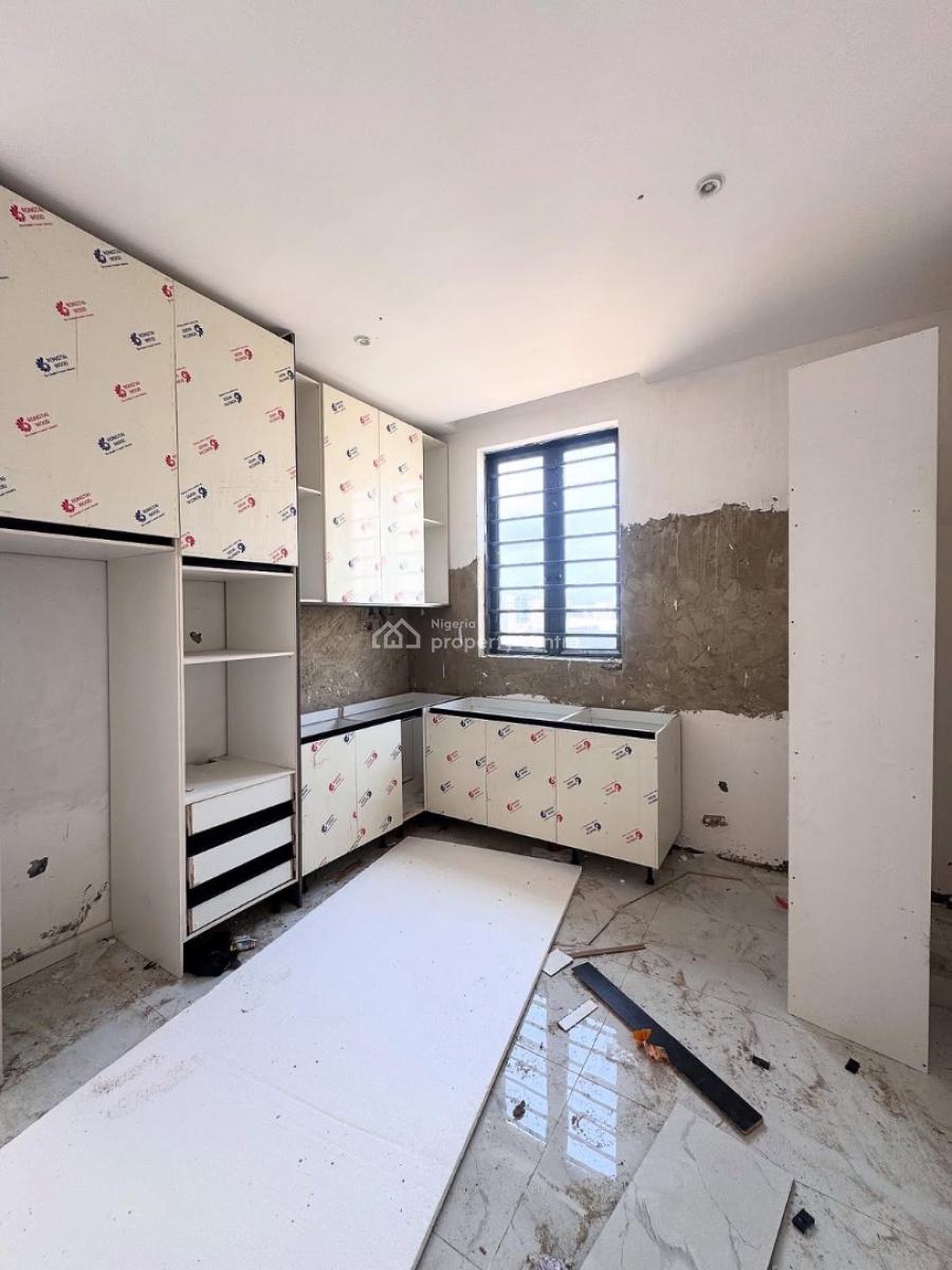 Stunning 2 Bedroom Apartment with Bq, Lekki, Lagos, Block of Flats for Sale