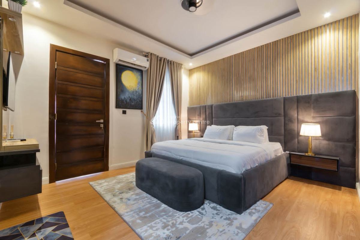 3 Bedroom Penthouse, Off Admiralty Way, Lekki Phase 1, Lekki, Lagos, Flat / Apartment Short Let