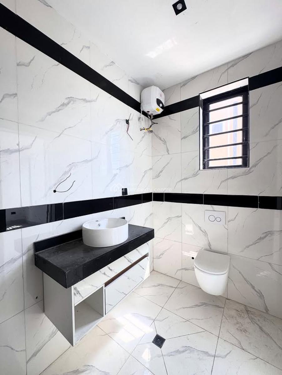 Newly Built 2 Bedroom Apartment, Ikate, Lekki, Lagos, Block of Flats for Sale