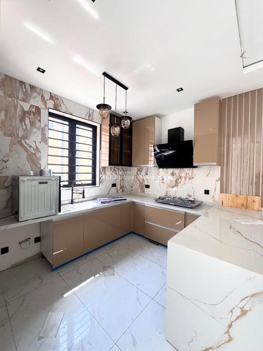 Newly Built 2 Bedroom Apartment, Ikate, Lekki, Lagos, Block of Flats for Sale