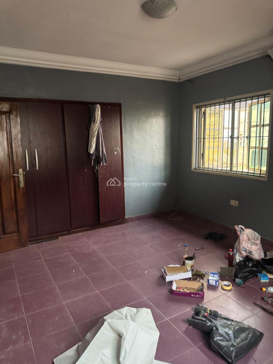 Standard 3 Bedroom Flat (upstairs)in a Serene Location, Gra Phase 1, Magodo, Lagos, Flat / Apartment for Rent