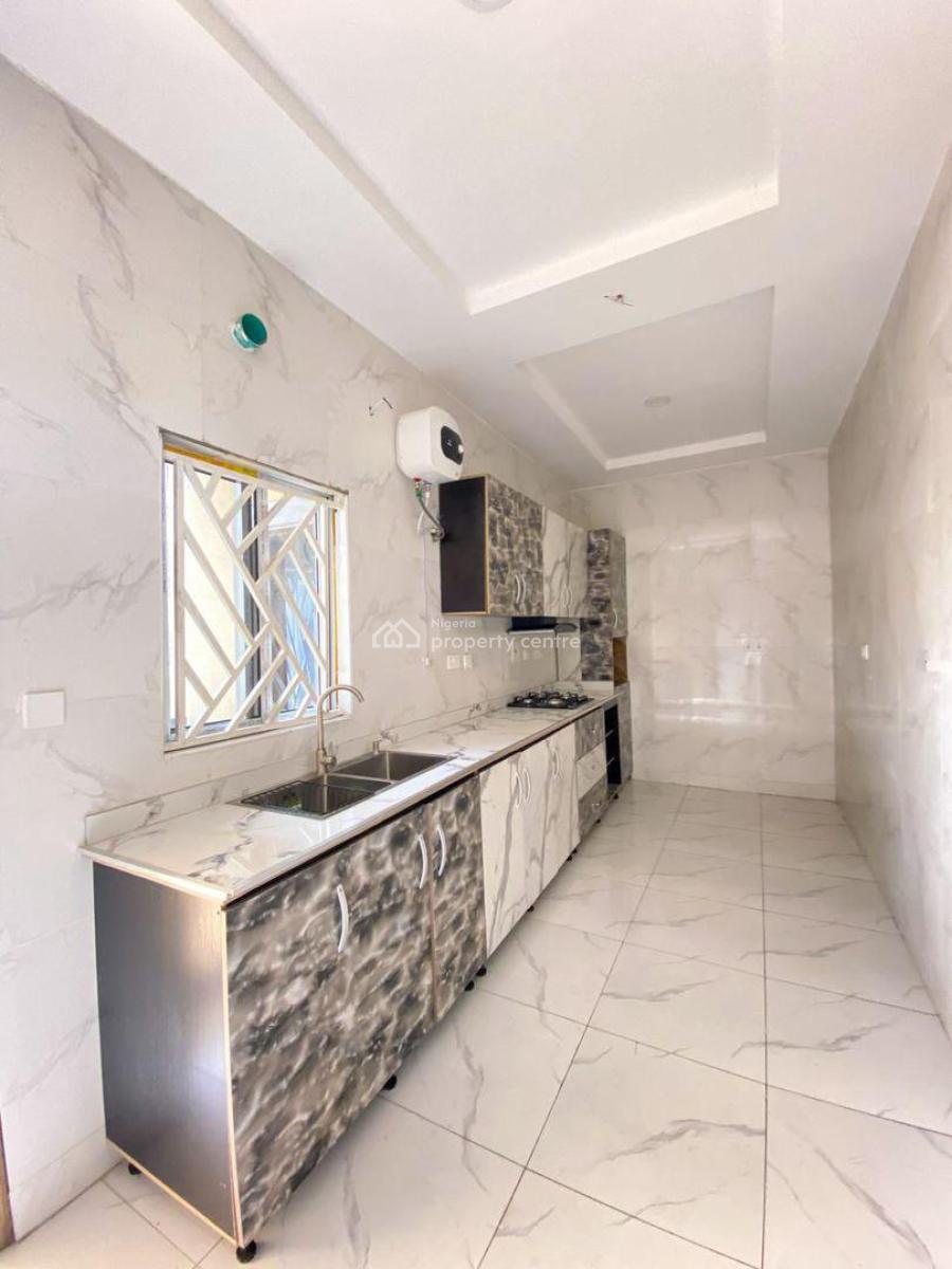 Exquisite 2 Bedroom Apartment with Bq, Ajah, Lagos, Flat / Apartment for Sale