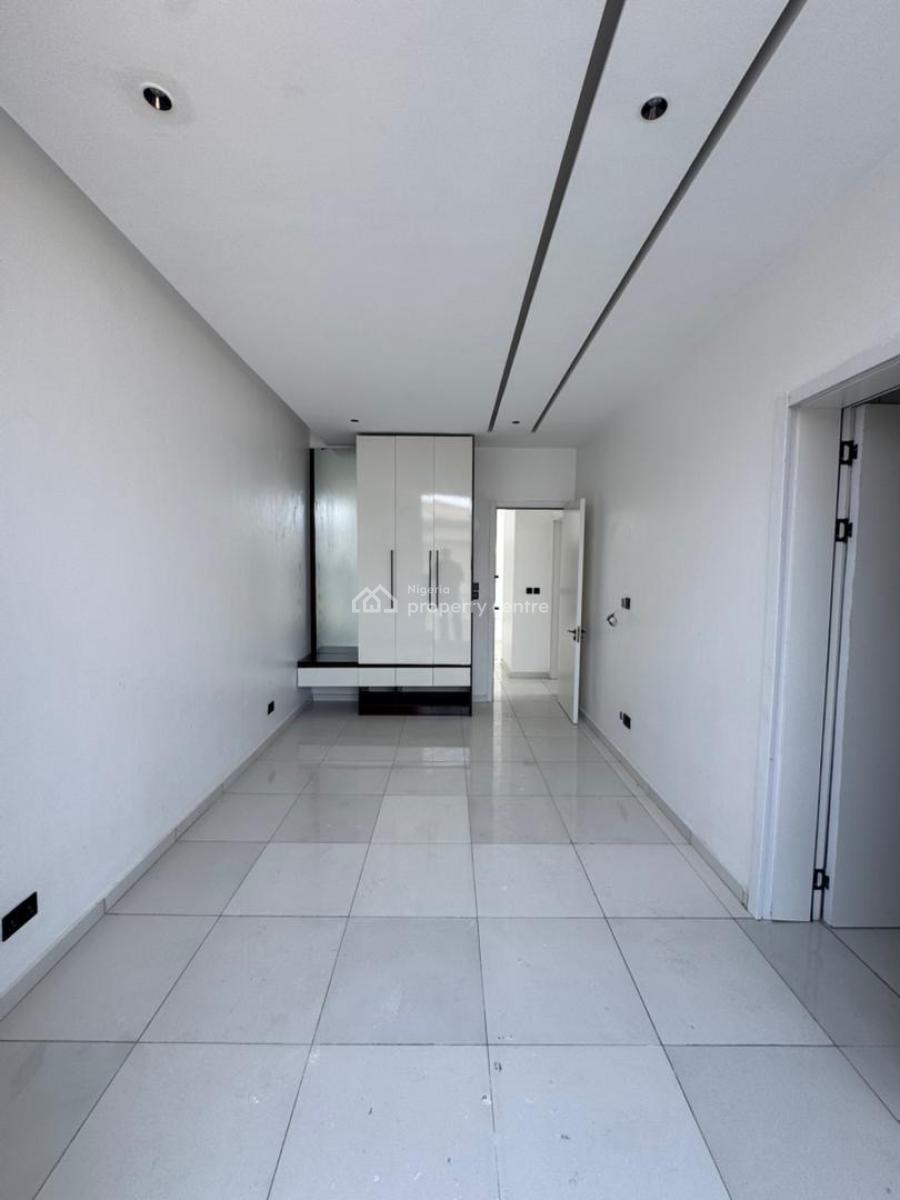 Aesthetically Pleasing 2 Bedroom Apartment  with Swimming Pool, Elevat, Quiete and Serene Environment, Ideal for Professionals Or Small Family, Lekki Phase 1, Lekki, Lagos, House for Sale