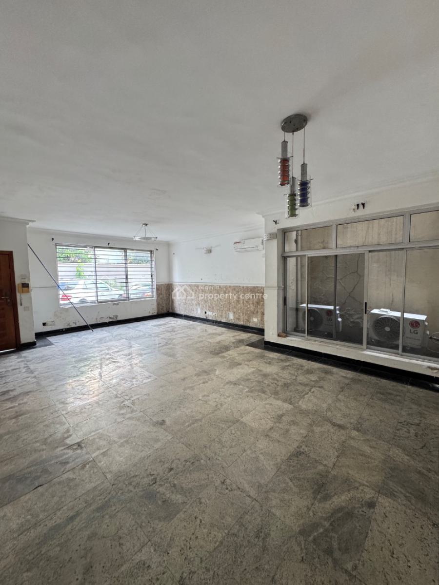Well Maintained 4 Bedrooms Terraced Duplex, Lekki Phase 1, Lekki, Lagos, Terraced Duplex for Rent