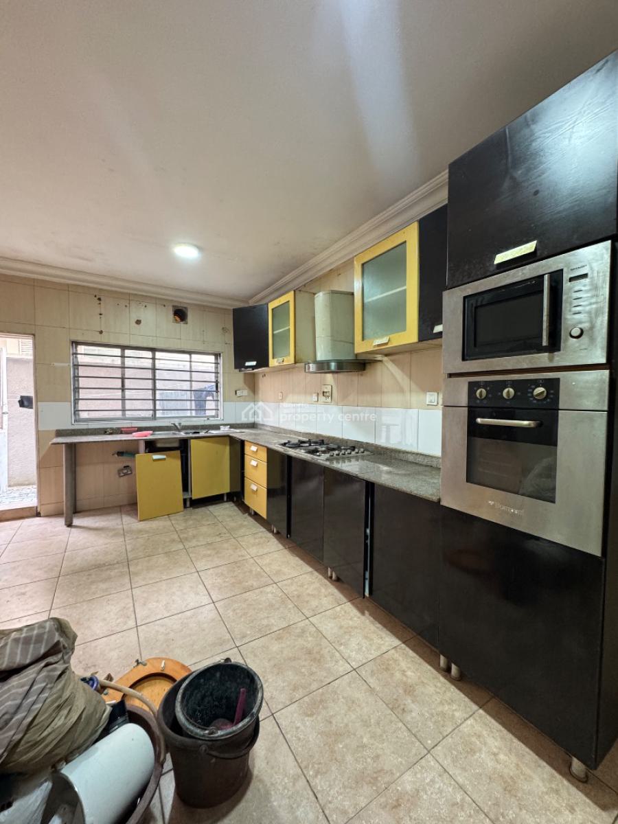 Well Maintained 4 Bedrooms Terraced Duplex, Lekki Phase 1, Lekki, Lagos, Terraced Duplex for Rent