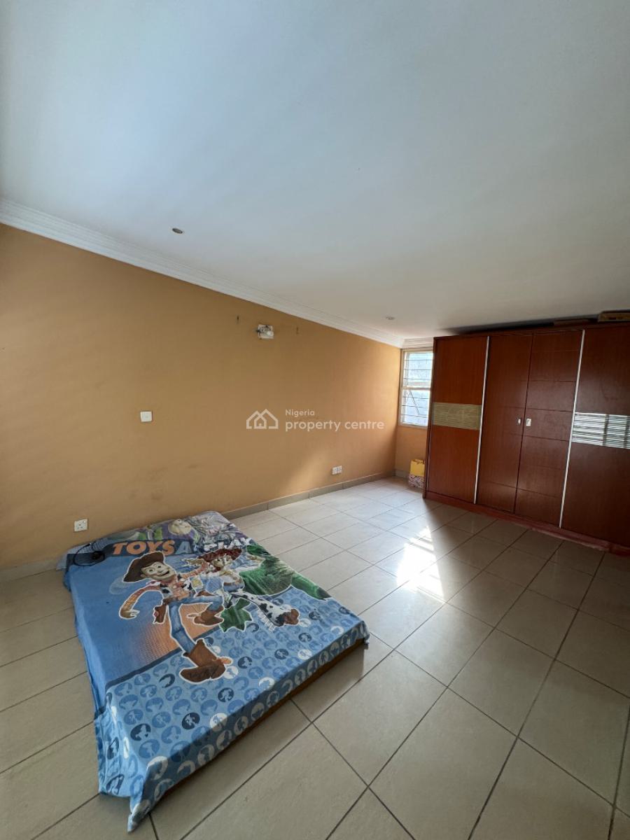 Well Maintained 4 Bedrooms Terraced Duplex, Lekki Phase 1, Lekki, Lagos, Terraced Duplex for Rent