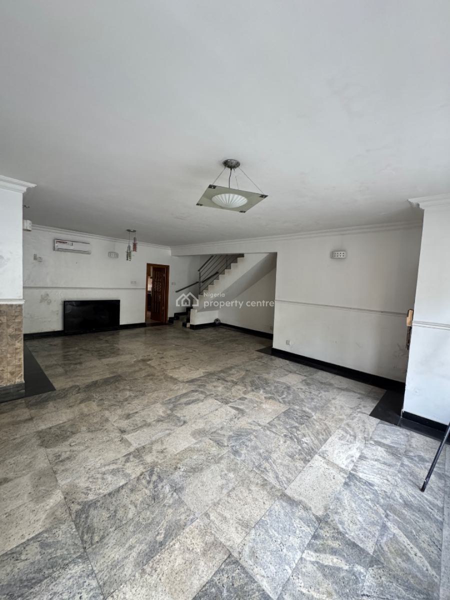 Well Maintained 4 Bedrooms Terraced Duplex, Lekki Phase 1, Lekki, Lagos, Terraced Duplex for Rent
