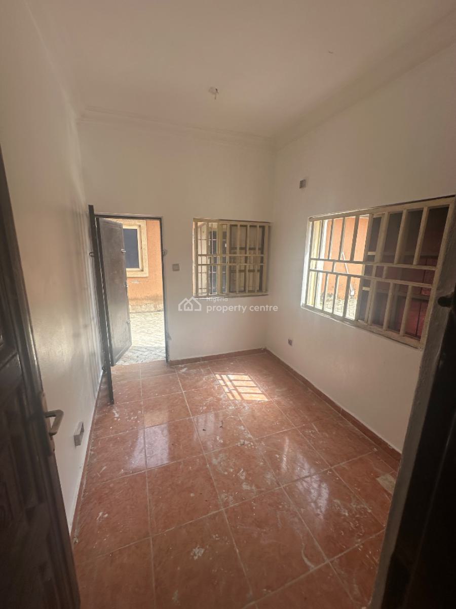 Standard One Bedroom Apartment in a Decent Location, 3rd Avenue, Gwarinpa, Abuja, Mini Flat (room and Parlour) for Rent