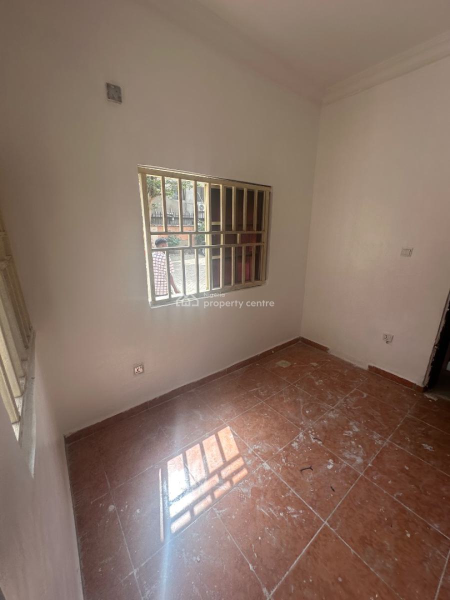 Standard One Bedroom Apartment in a Decent Location, 3rd Avenue, Gwarinpa, Abuja, Mini Flat (room and Parlour) for Rent