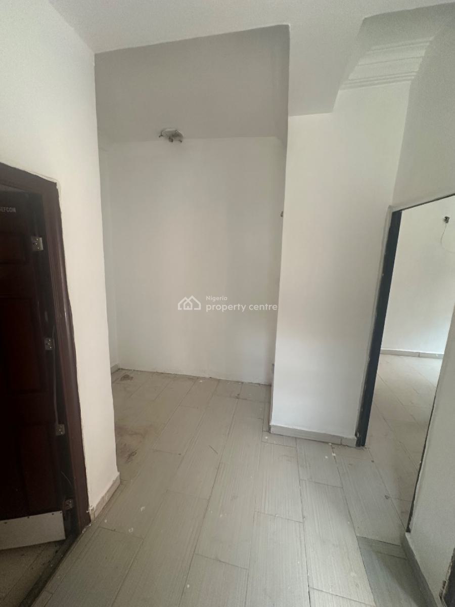 Standard One Bedroom Apartment in a Decent Location, 3rd Avenue, Gwarinpa, Abuja, Mini Flat (room and Parlour) for Rent