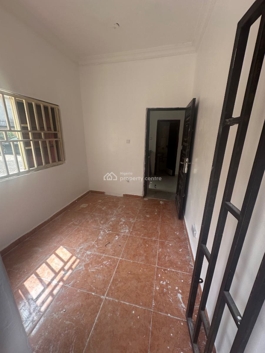 Standard One Bedroom Apartment in a Decent Location, 3rd Avenue, Gwarinpa, Abuja, Mini Flat (room and Parlour) for Rent