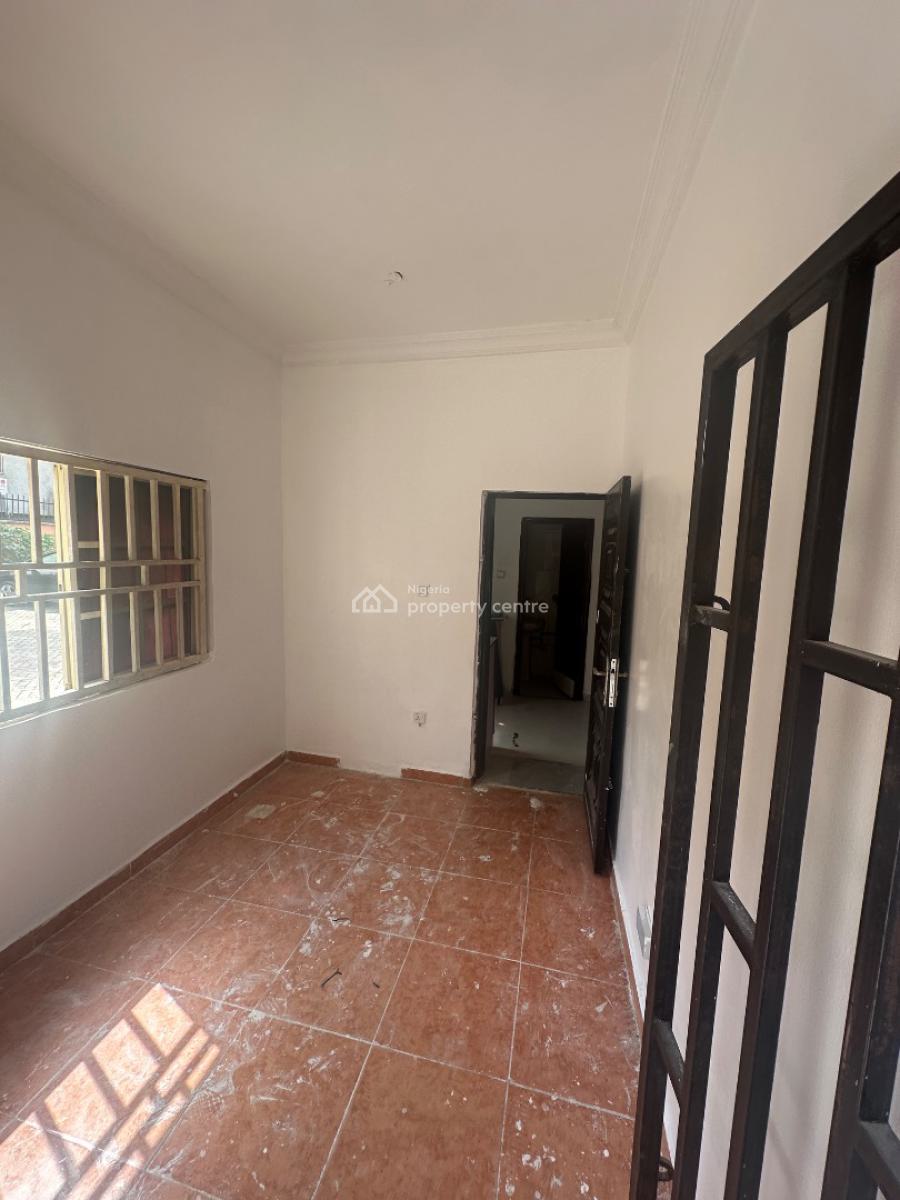 Standard One Bedroom Apartment in a Decent Location, 3rd Avenue, Gwarinpa, Abuja, Mini Flat (room and Parlour) for Rent