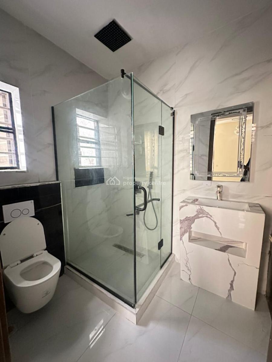 Lovely 3 Bedrooms Apartment with a Bq and Elevator, Lekki Phase 1, Lekki, Lagos, Flat / Apartment for Sale