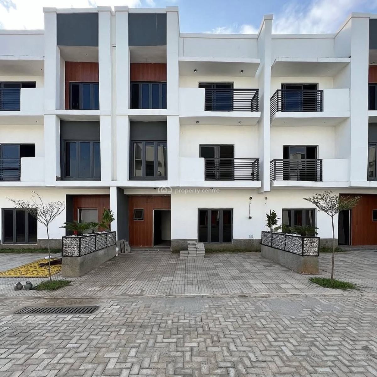 New Listing. Newly Built 4 Bedrooms Terrace with 1 Room Boys Quarters, Kado, Abuja, Terraced Duplex for Sale