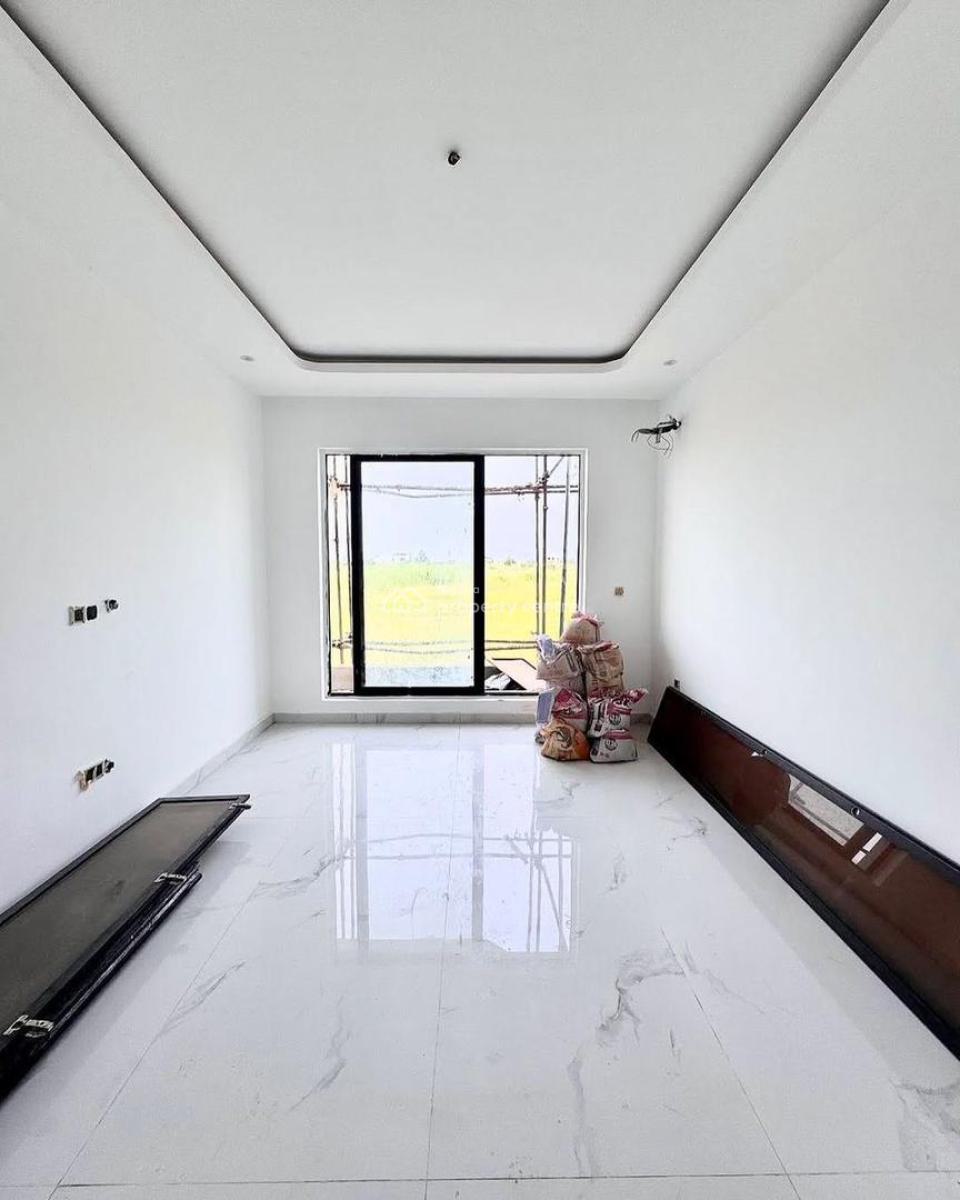 2 Bedroom Apartment, Lekki Phase 1, Lekki, Lagos, Flat / Apartment for Sale