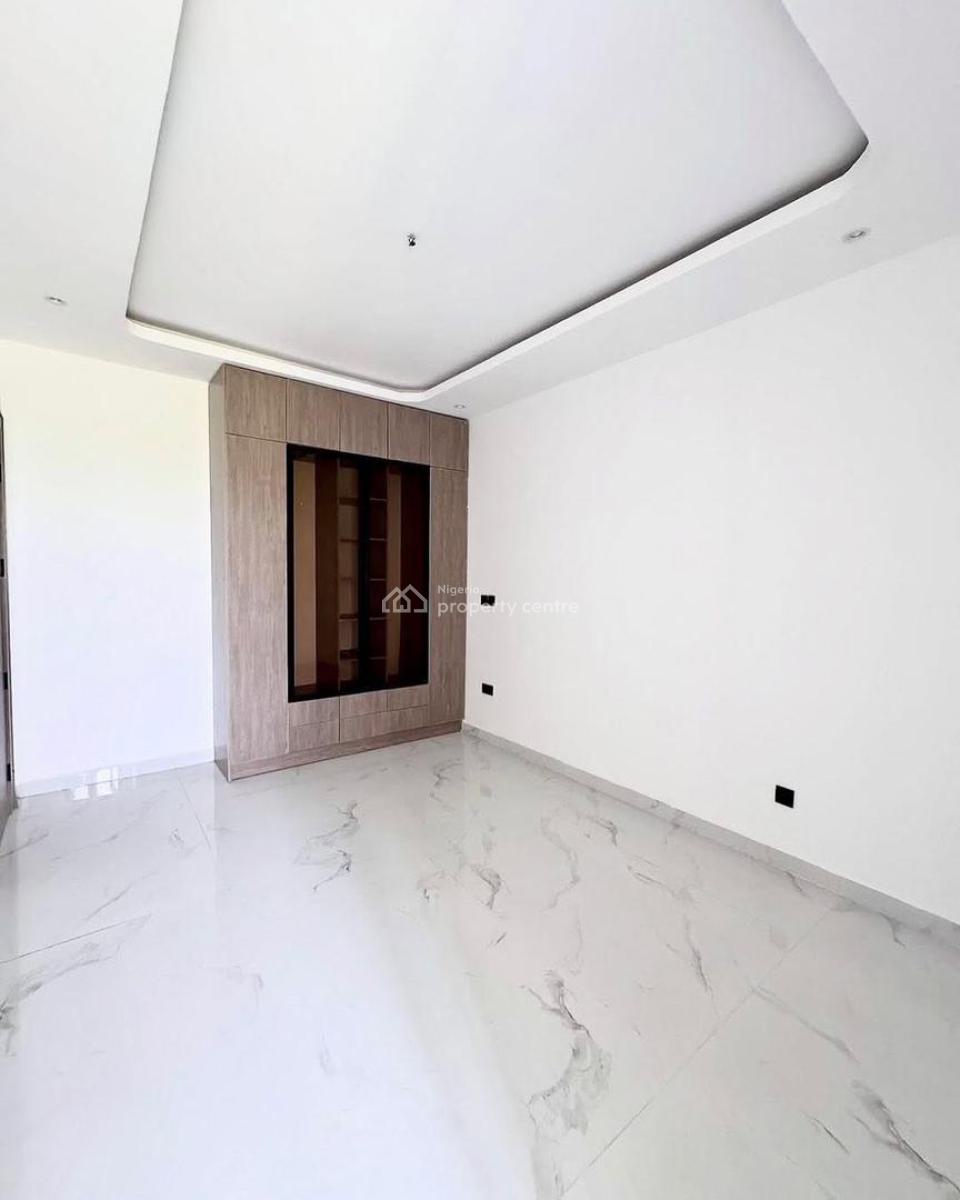 2 Bedroom Apartment, Lekki Phase 1, Lekki, Lagos, Flat / Apartment for Sale