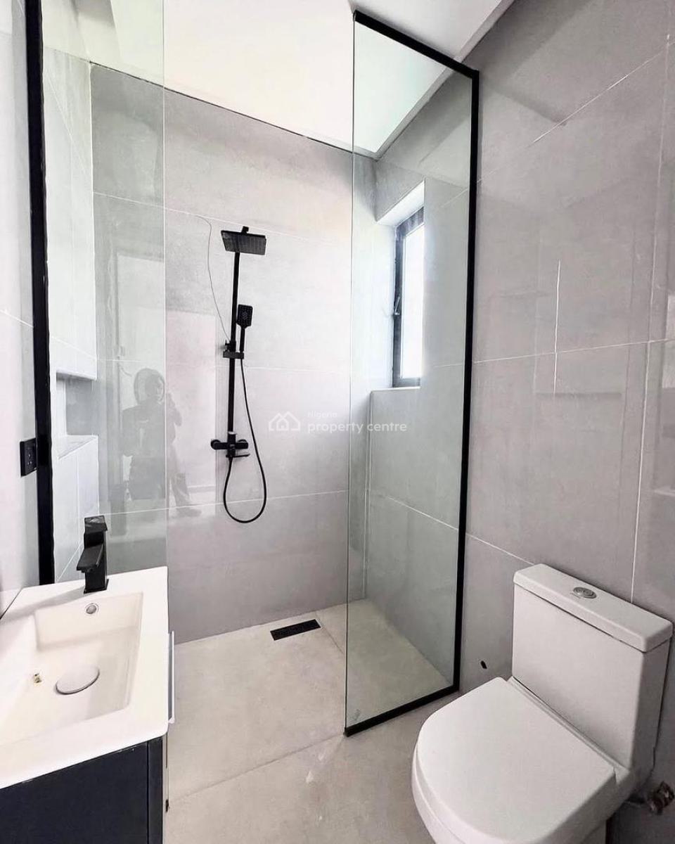 2 Bedroom Apartment, Lekki Phase 1, Lekki, Lagos, Flat / Apartment for Sale