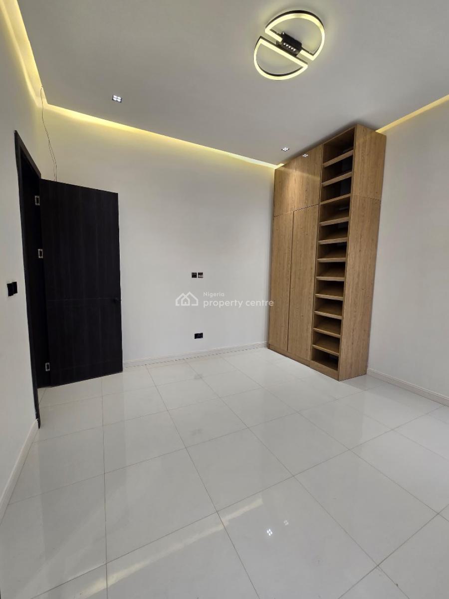 Luxurious and Spacious 5 Bedrooms Detached Duplex with Bq, Lekki Phase 1, Lekki, Lagos, Detached Duplex for Sale