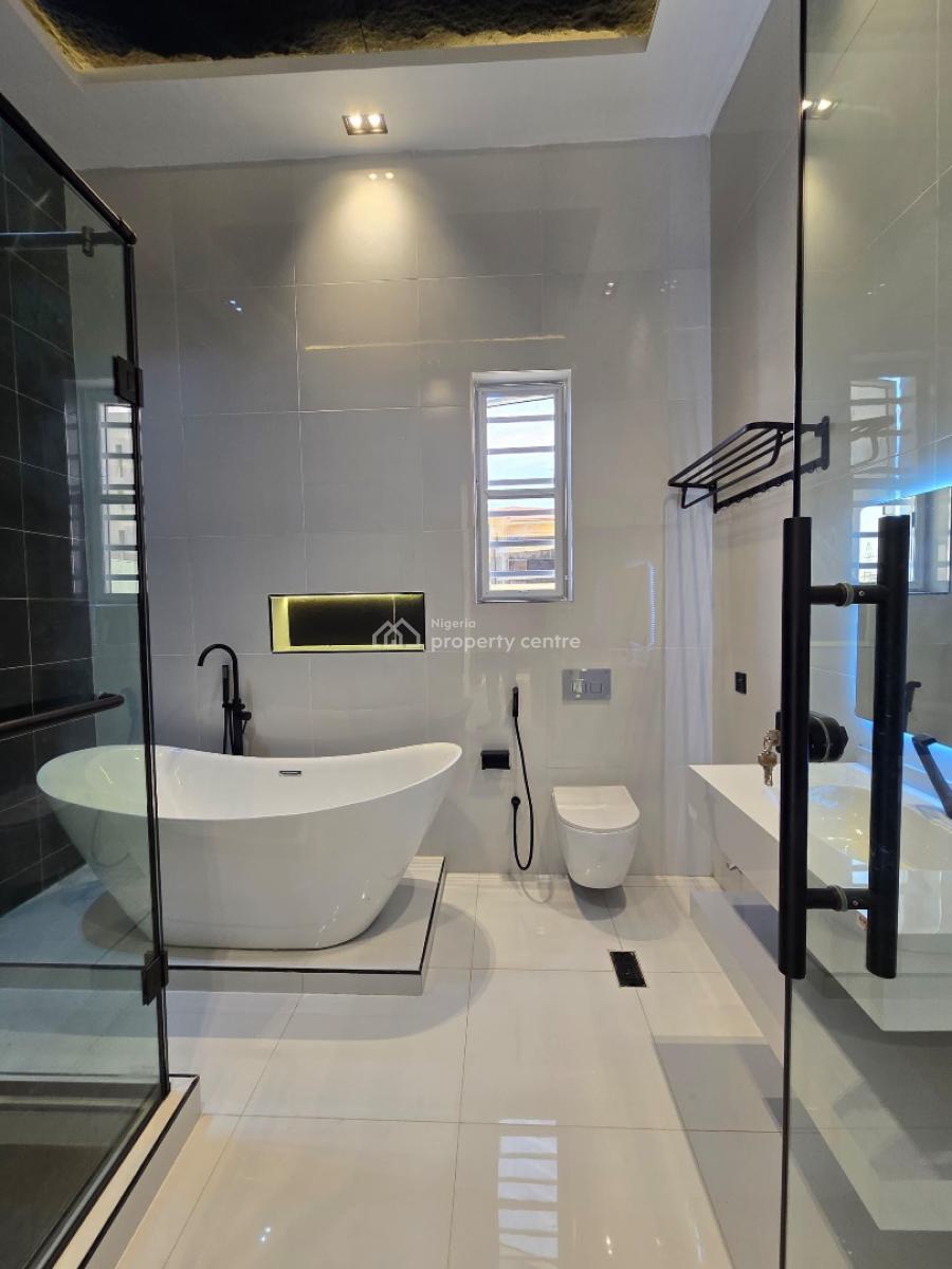 Luxurious and Spacious 5 Bedrooms Detached Duplex with Bq, Lekki Phase 1, Lekki, Lagos, Detached Duplex for Sale