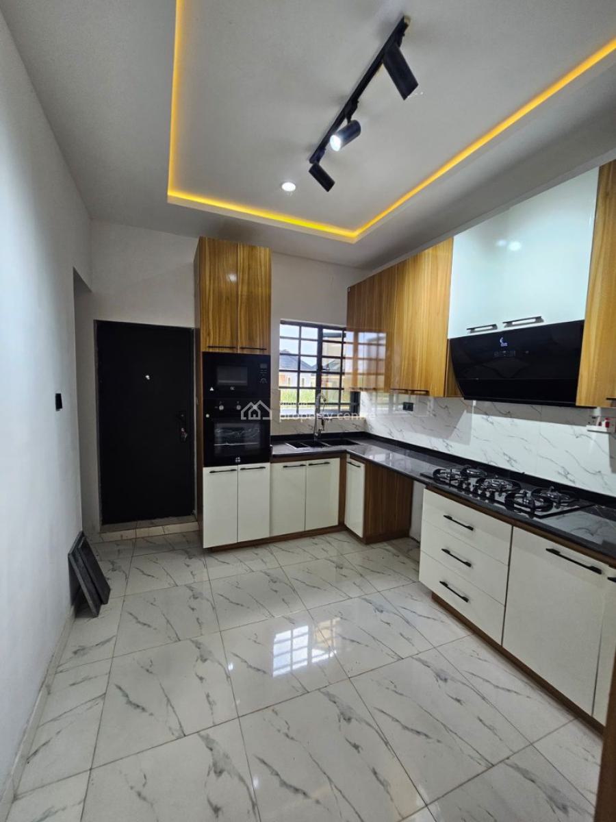 Stunningly Built 4 Bedrooms Detached Duplex with Modern Facilities, Mowe Town, Ogun, Detached Duplex for Sale