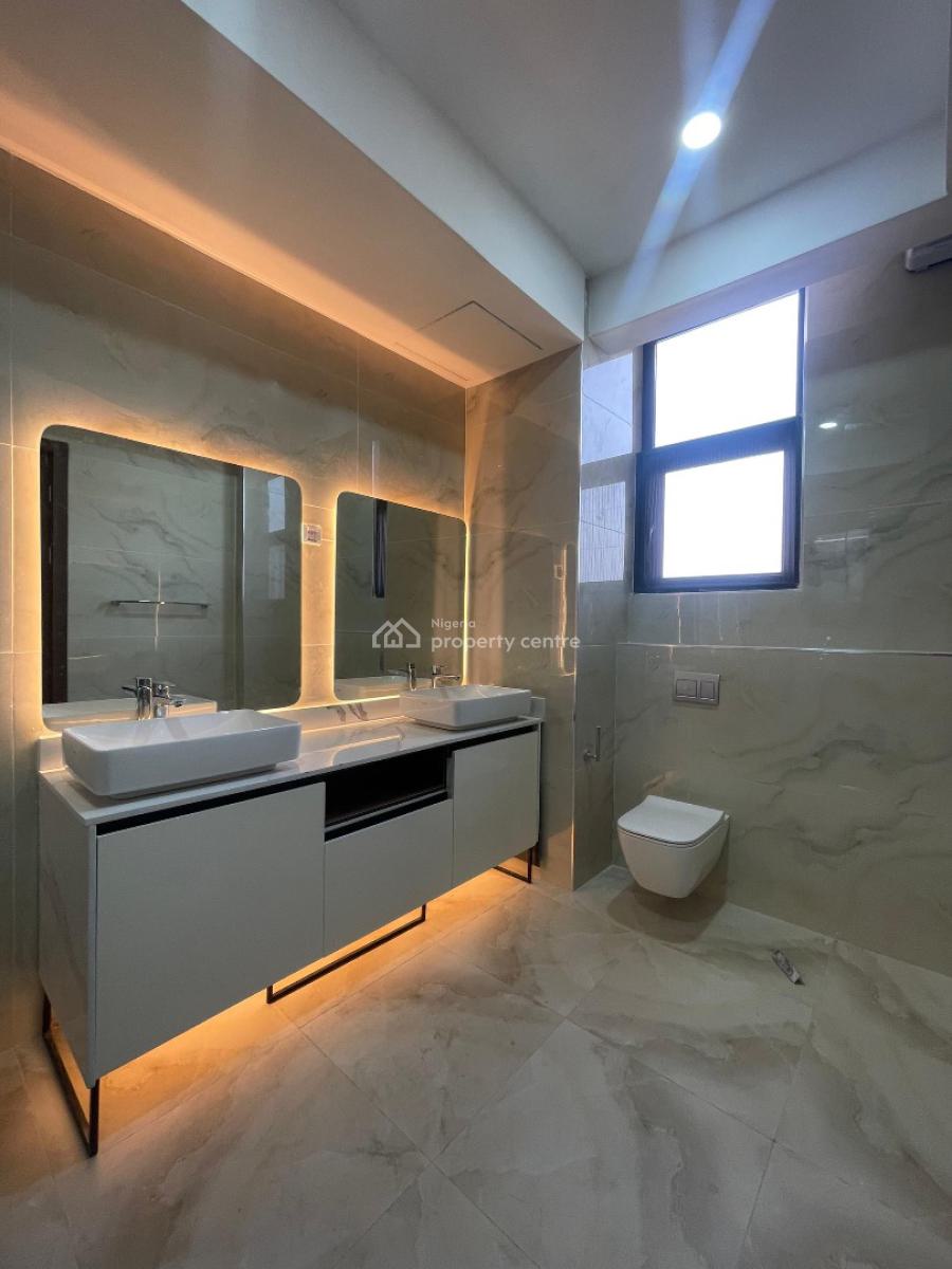 Luxurious 3 Bedroom Penthouse with Bq,  Pool, Gym and Elevator, Lekki Phase 1, Lekki, Lagos, Flat / Apartment for Sale