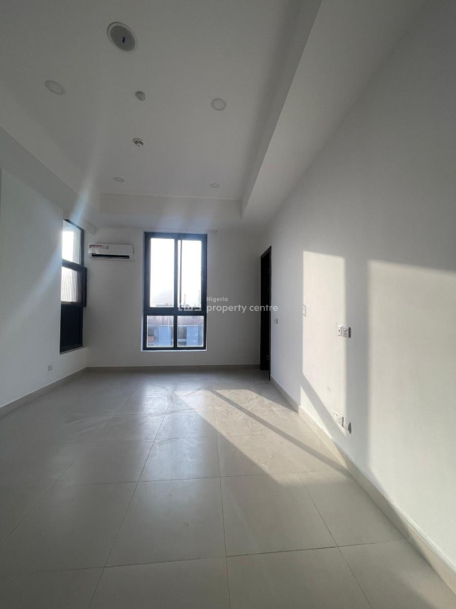 Luxurious 3 Bedroom Penthouse with Bq,  Pool, Gym and Elevator, Lekki Phase 1, Lekki, Lagos, Flat / Apartment for Sale