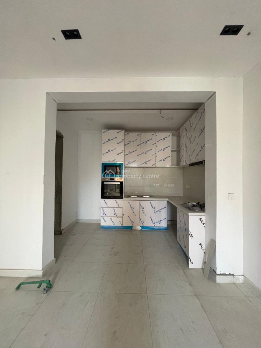 Beautiful 2 Bedrooms Apartment with in a Serene and Secured Estate, Lekki Phase 1, Lekki, Lagos, Flat / Apartment for Sale