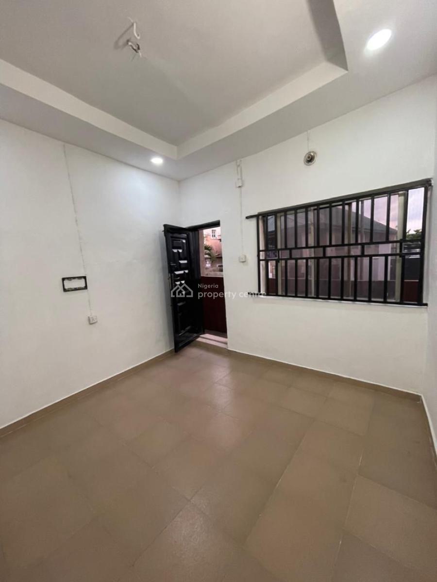 Luxury Self Contain, Off Mobil Road, Ilaje, Ajah, Lagos, Self Contain (single Rooms) for Rent