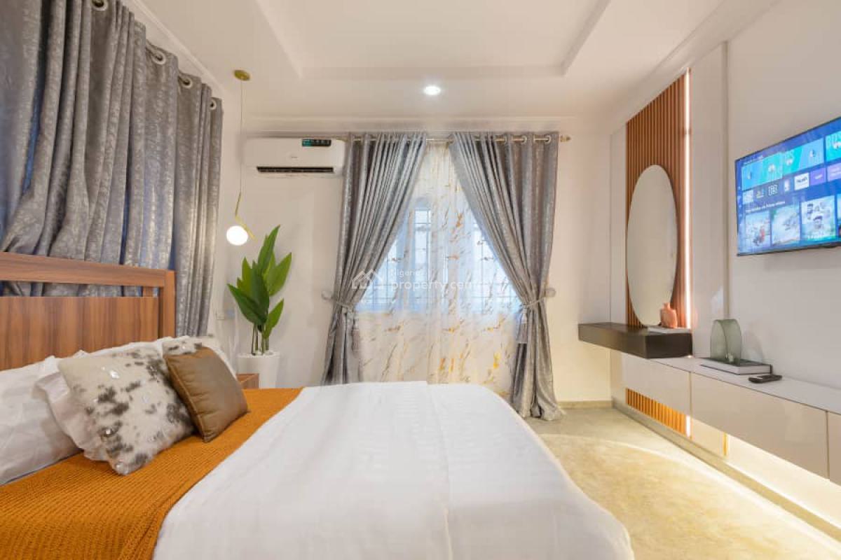 Fully Furnished 3bed Apartment, Off Admiralty Way, Lekki, Lagos, Flat / Apartment for Rent