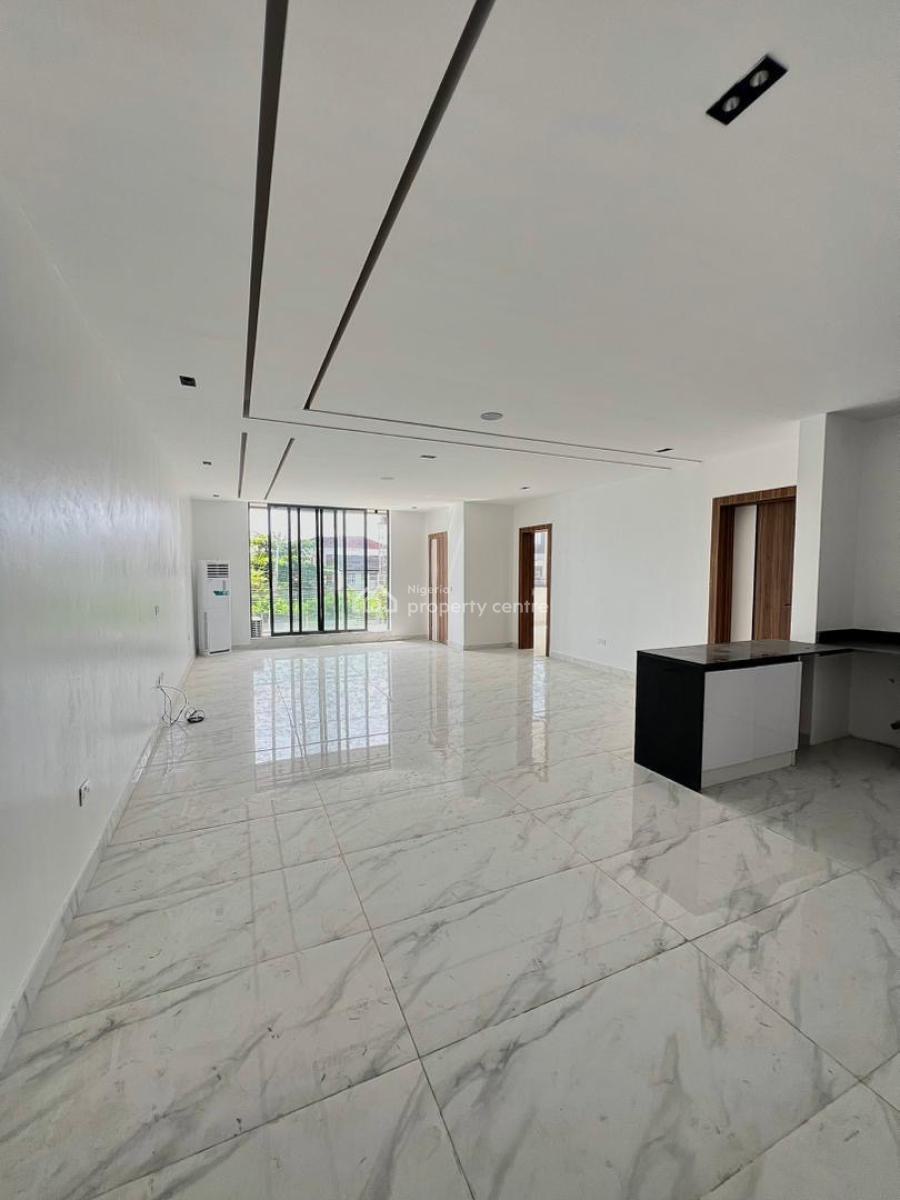 Spacious 2-bedroom Apartment with Elevator, Swimming Pool, and Gym, Oniru, Victoria Island (vi), Lagos, Block of Flats for Sale