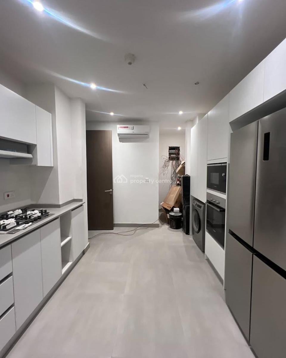 Excellent 3 Bedroom Apartment with a Pool,bq,elevator, Lekki Phase 1, Lekki, Lagos, Flat / Apartment for Sale