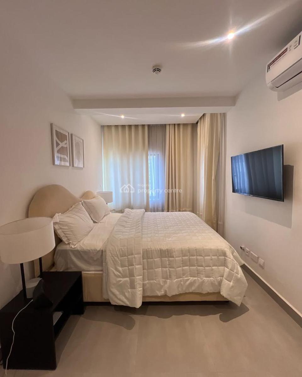 Excellent 3 Bedroom Apartment with a Pool,bq,elevator, Lekki Phase 1, Lekki, Lagos, Flat / Apartment for Sale