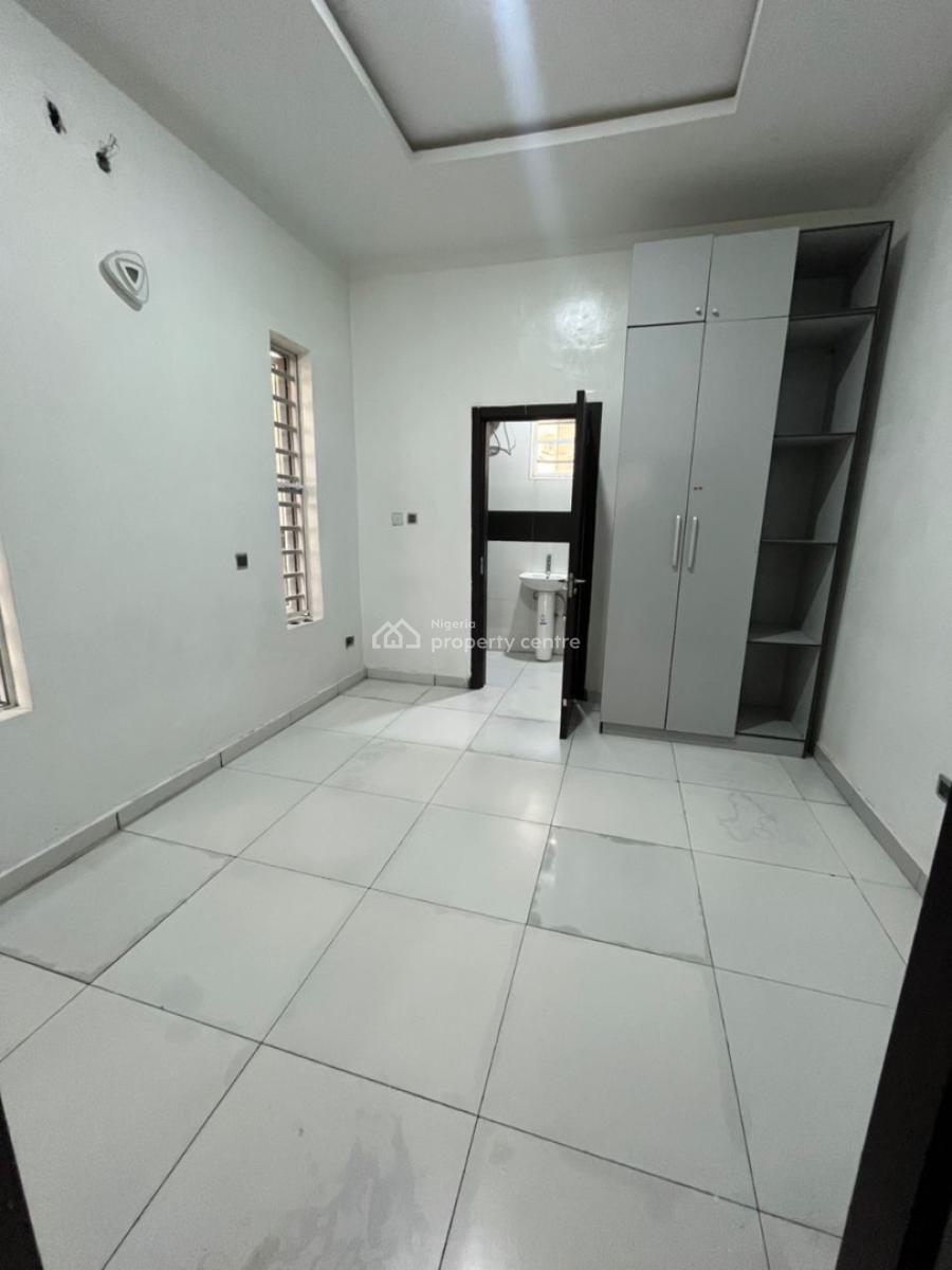 Single Room Down Stairs in a Duplex, Thomas Estate, Ajah, Lagos, Self Contain (single Rooms) for Rent