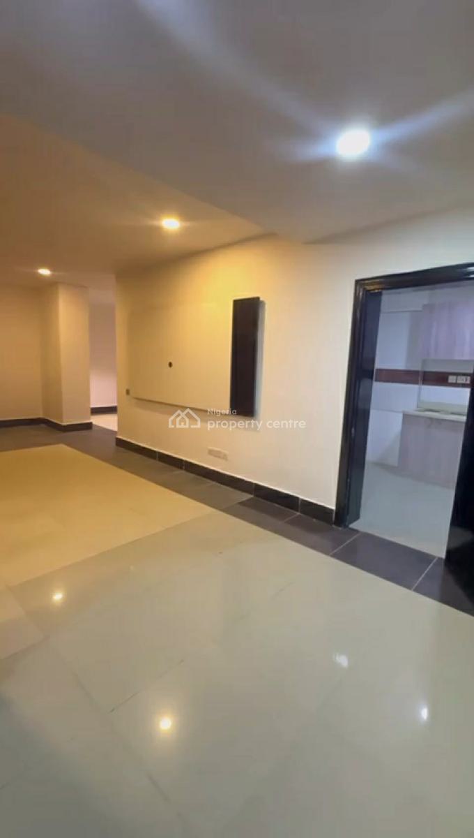 Serviced 2 Bedroom Apartment, Right Hand Side, Lekki Phase 1, Lekki, Lagos, Flat / Apartment for Rent