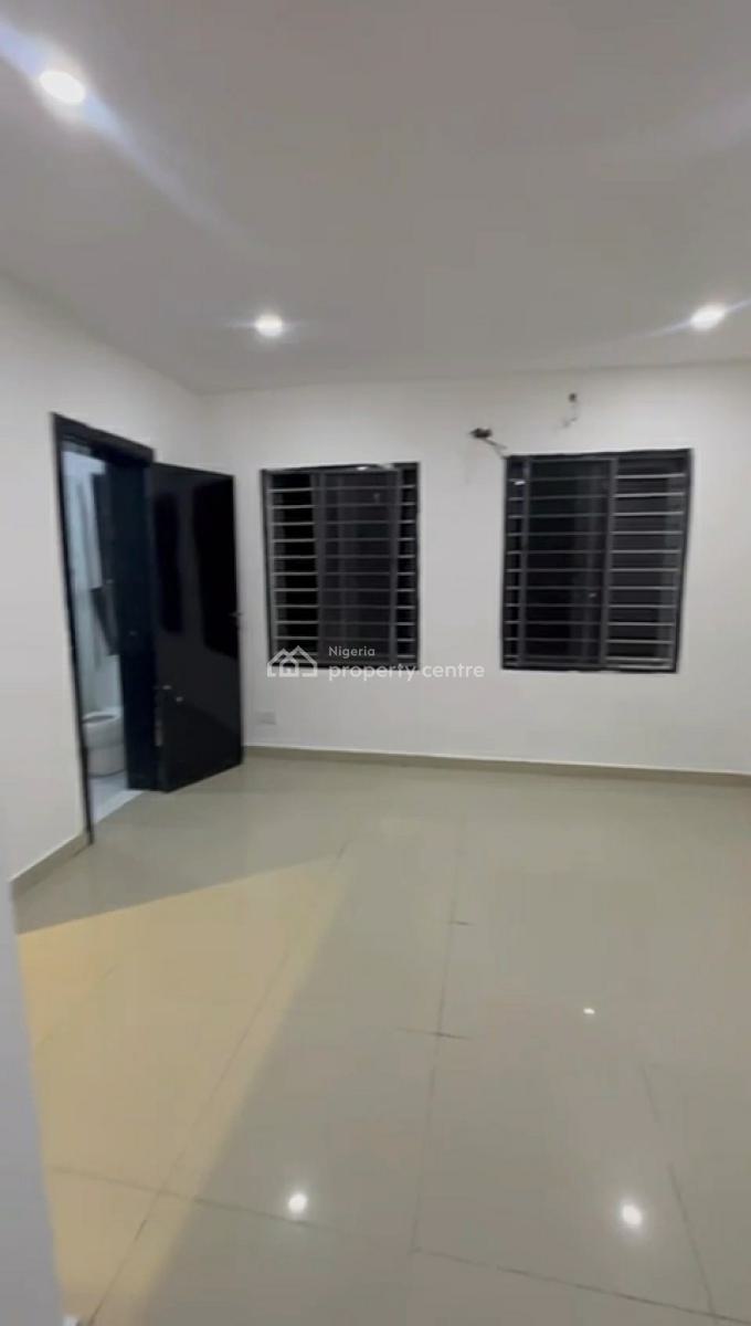 Serviced 2 Bedroom Apartment, Right Hand Side, Lekki Phase 1, Lekki, Lagos, Flat / Apartment for Rent