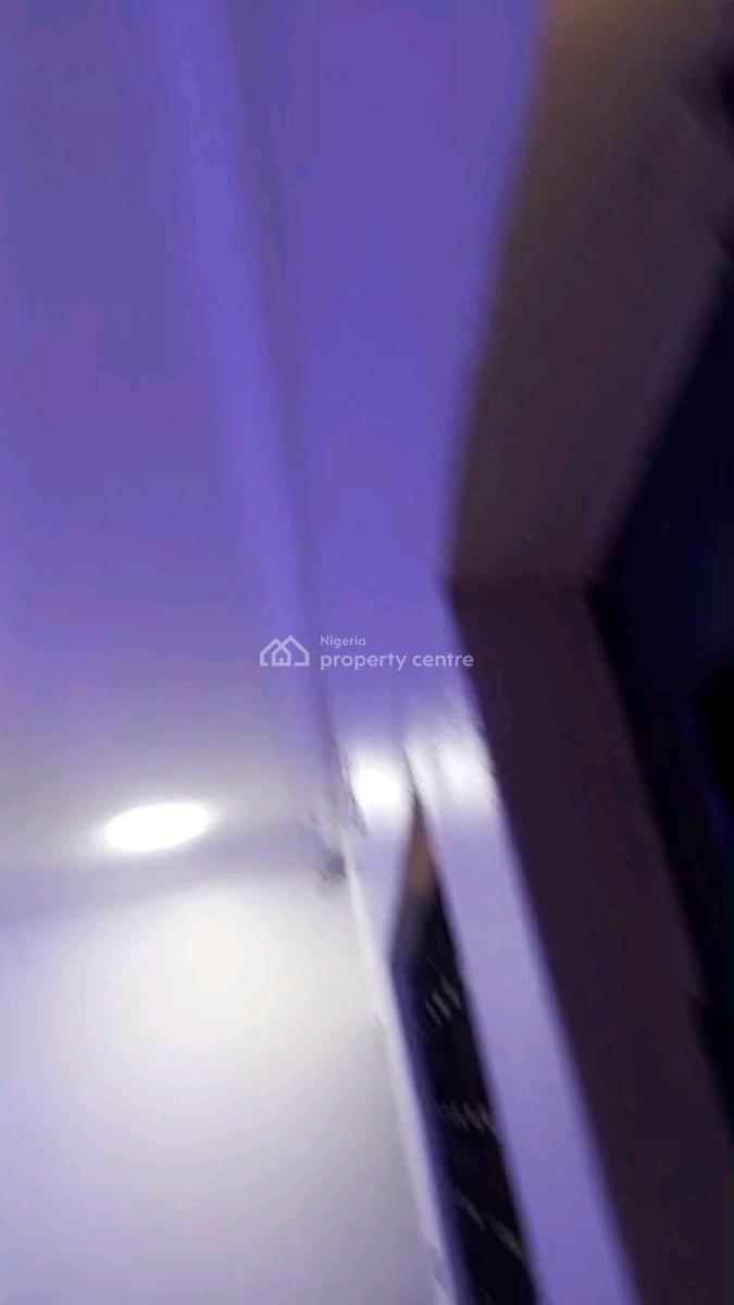 Executive Standard Spacious Relatively New Very Decent Clean 3 Bedroom, Off Finbars Road, Akoka, Yaba, Lagos, Flat / Apartment for Rent