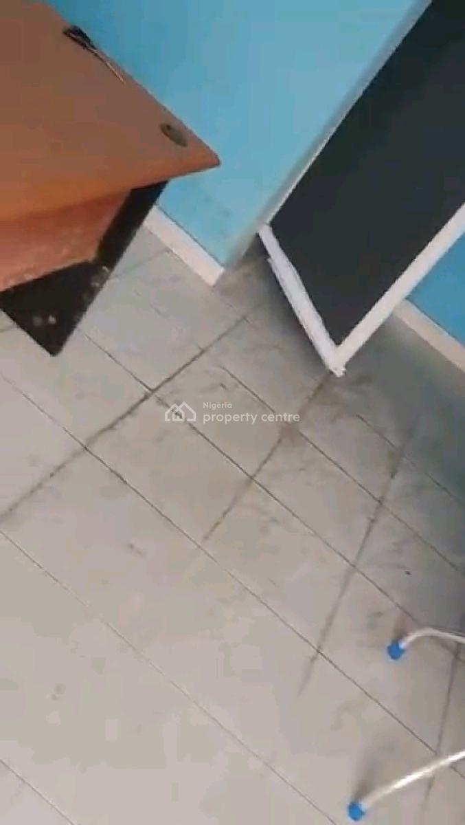 a Nice Shop, Jagunmolu Road, Bariga, Shomolu, Lagos, Shop for Rent