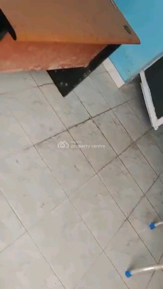 a Nice Shop, Jagunmolu Road, Bariga, Shomolu, Lagos, Shop for Rent