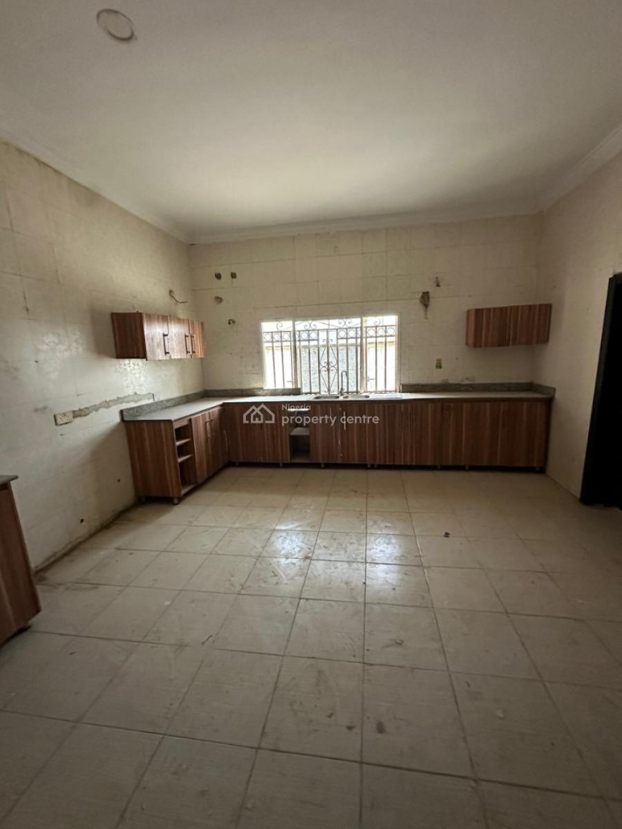 Well Finished 3 Bedroom Flat, Gwarinpa, Abuja, Flat / Apartment for Rent