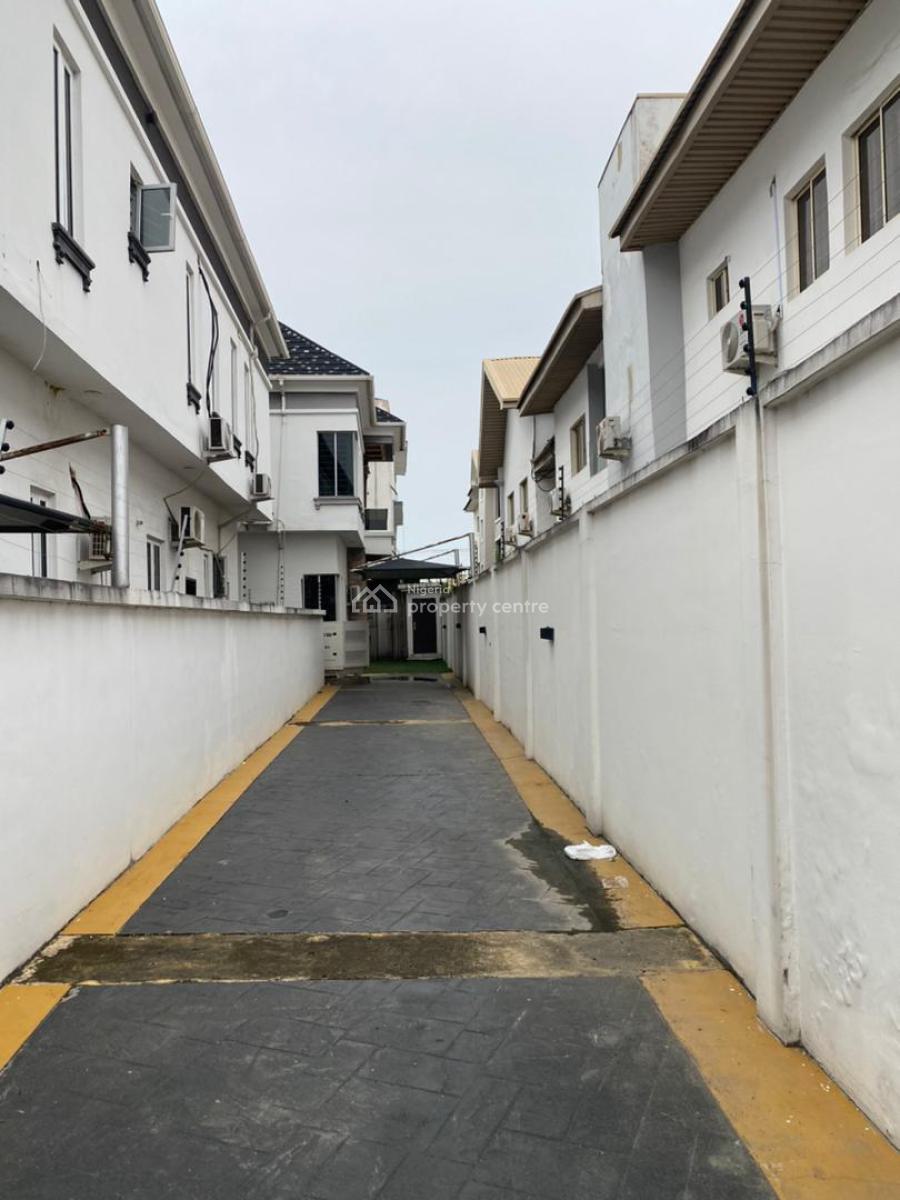 5 Bedroom Fully Detached Duplex with Bq, Ikota, Ikota, Lekki, Lagos, Detached Duplex for Sale