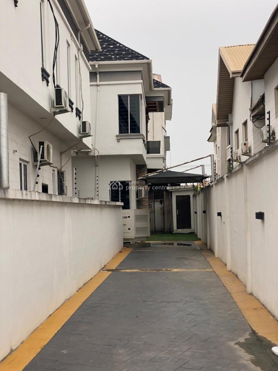 5 Bedroom Fully Detached Duplex with Bq, Ikota, Ikota, Lekki, Lagos, Detached Duplex for Sale