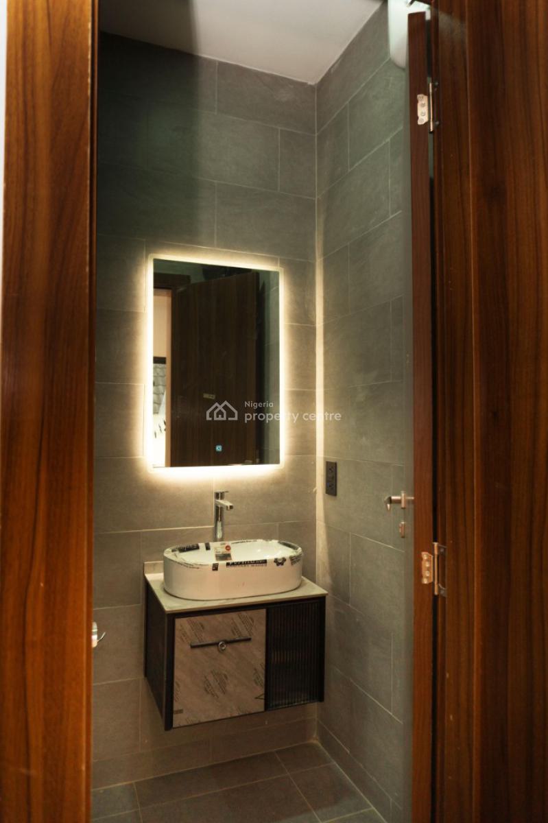 4 Bedroom Flat, Magodo, Lagos, Flat / Apartment for Sale