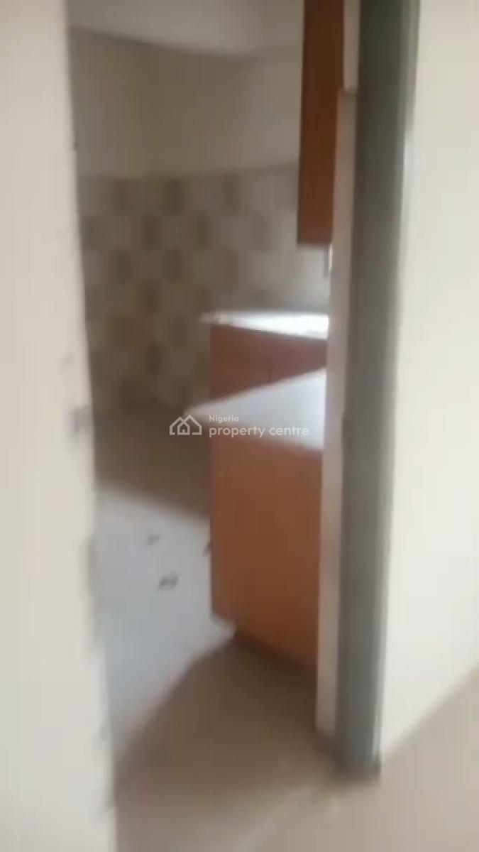 Extremely Spacious Ground Floor 2 Bedroom Apartment, Mende, Mende, Maryland, Lagos, Flat / Apartment for Rent