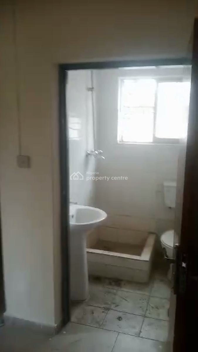 Extremely Spacious Ground Floor 2 Bedroom Apartment, Mende, Mende, Maryland, Lagos, Flat / Apartment for Rent
